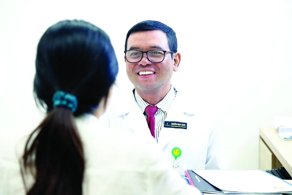 Hệ thống Y tế Vinmec: Tế bào ung thư “bốc hơi” nhờ kỹ thuật xạ trị chuẩn đến từng milimet ảnh 1