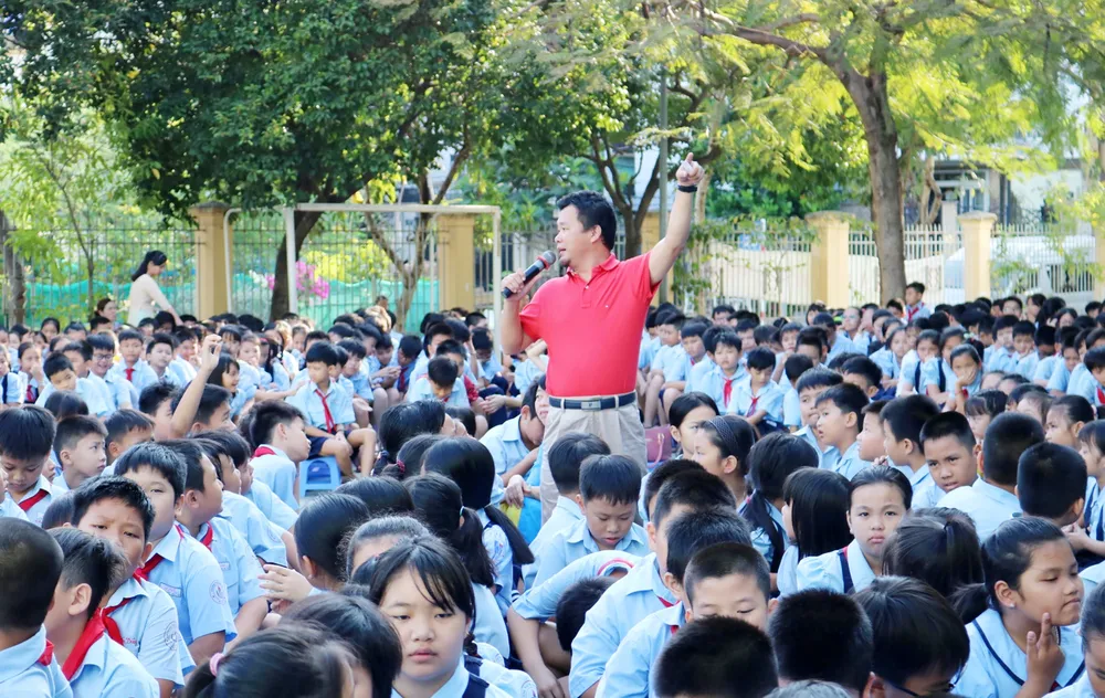 Người thầy đường phố ảnh 1