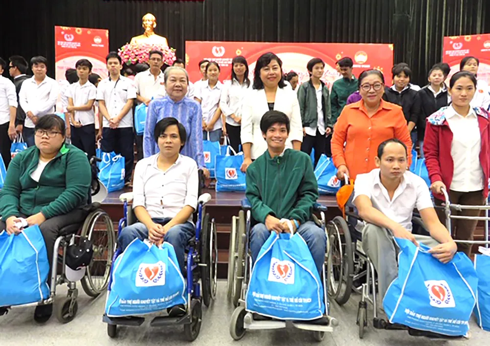 Tết đến với mọi người, mọi nhà ảnh 1