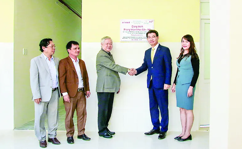 Hanwha Life Việt Nam trao tặng phòng khám Khoa Nhi - Sản Khoa tại Đắk Lắk