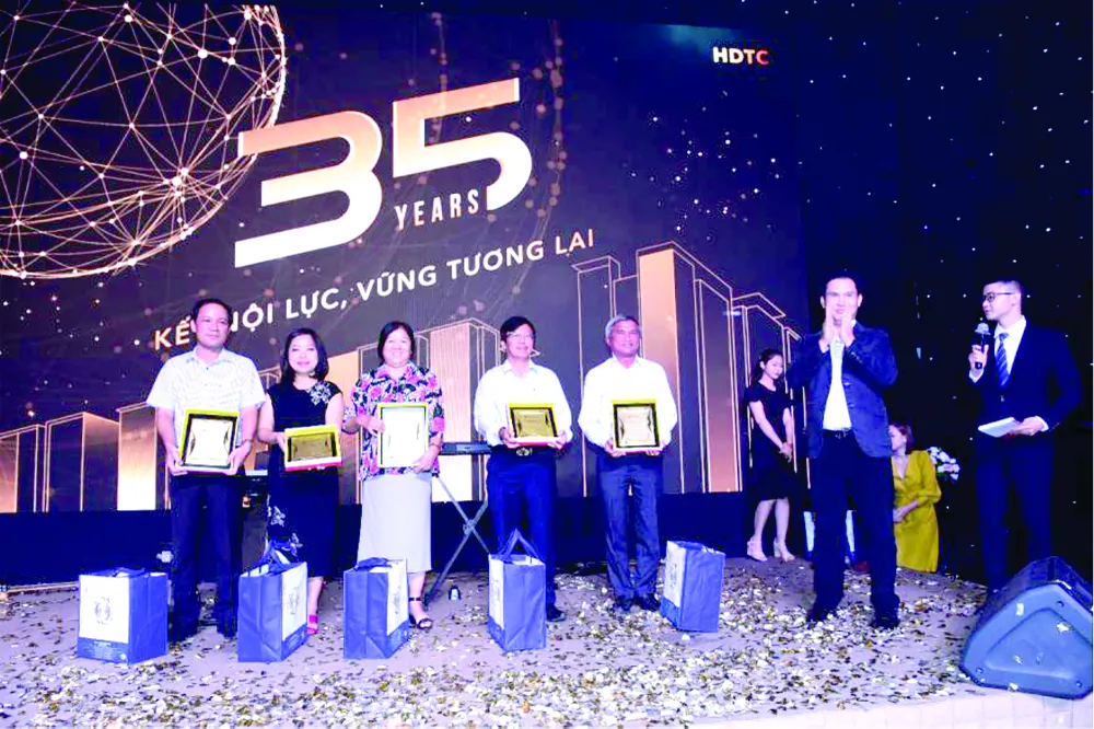 Công ty Cổ phần Phát triển và Kinh doanh nhà (HDTC) kỷ niệm 35 năm thành lập ảnh 3