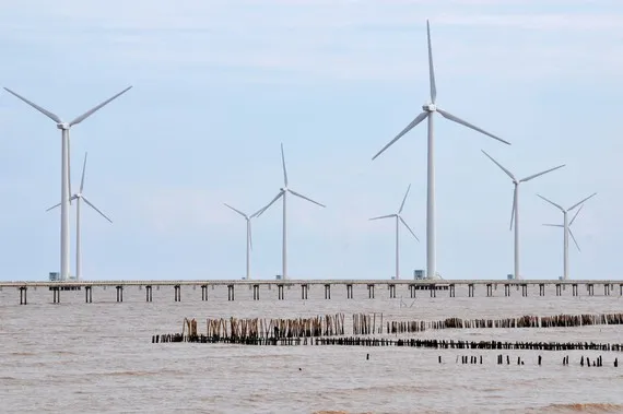 Điện gió cung ứng điện tại tỉnh Bạc Liêu. Ảnh: CAO THĂNG