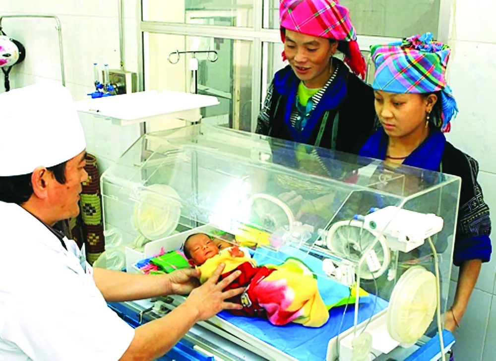 Cứ A Hồng - bác sĩ của Mù Cang Chải ảnh 1