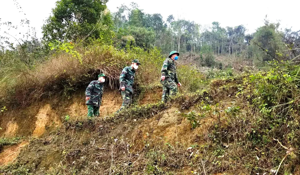 Chống Covid-19 nơi phên dậu - Bài 2: Chưa hết dịch, chưa về ảnh 1