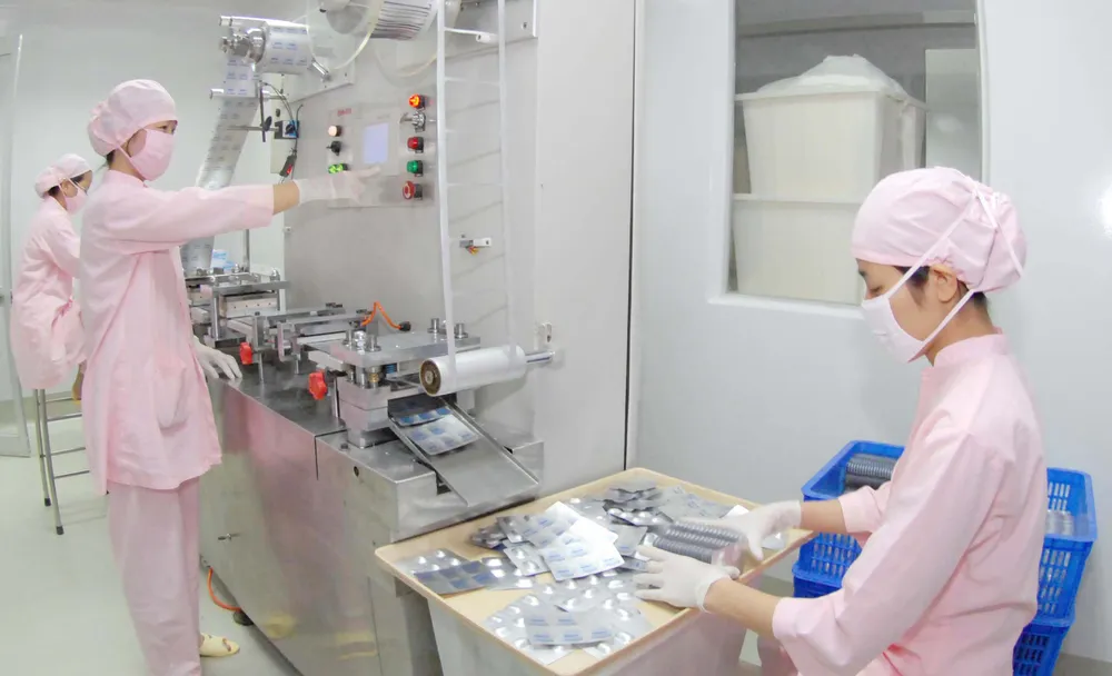 Sản xuất dược phẩm là một trong 7 ngành cần ưu tiên đầu tư để phục hồi nền kinh tế. Ảnh: CAO THĂNG