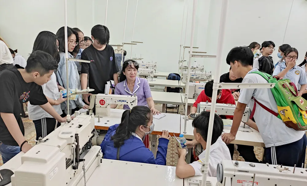 Giảm áp lực kỳ thi tuyển sinh lớp 10 ảnh 1