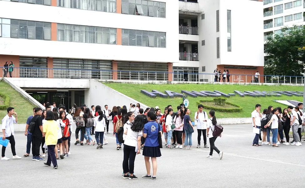 Để trường chuyên thực sự là nơi bồi dưỡng nhân tài - Bài 2: Cuộc tranh cãi chưa bao giờ “hết nhiệt” ảnh 1