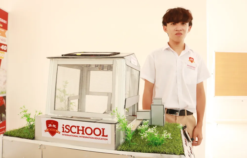 Em Phạm Nguyễn Gia Bảo, lớp 10A1, Trường iSchool Ninh Thuận đã xuất sắc giành giải Nhất cuộc thi Khoa học Sáng tạo cấp tỉnh