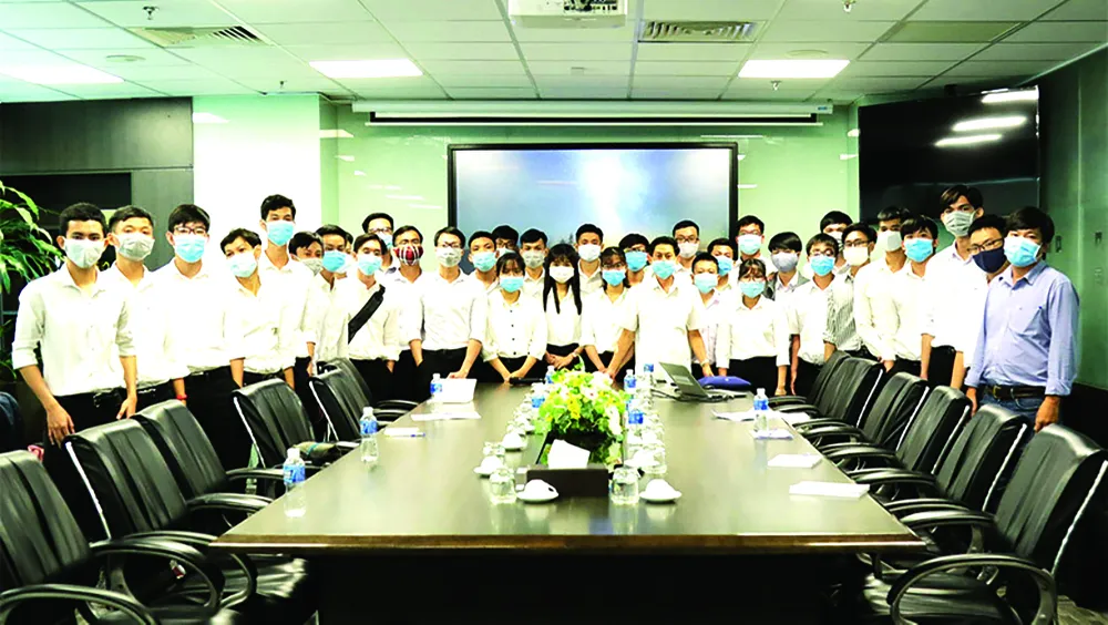 Sinh viên Bách Khoa TPHCM tham gia thực tập “Kết nối tài năng trẻ”  tại Tập đoàn Xây dựng Hòa Bình