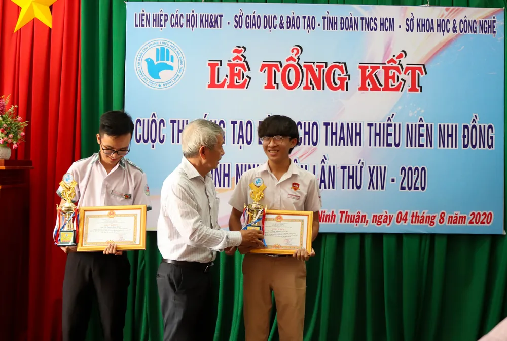 Học sinh iSchool Ninh Thuận giành giải nhất cuộc thi Khoa học Sáng tạo cấp tỉnh ảnh 3