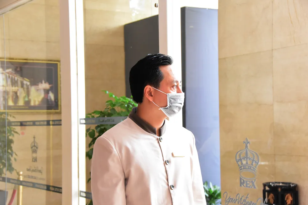 Khách sạn Rex Sài Gòn tiếp tục duy trì, tăng cường và kiểm soát chặt chẽ các biện pháp phòng chống trong mùa dịch  ảnh 3