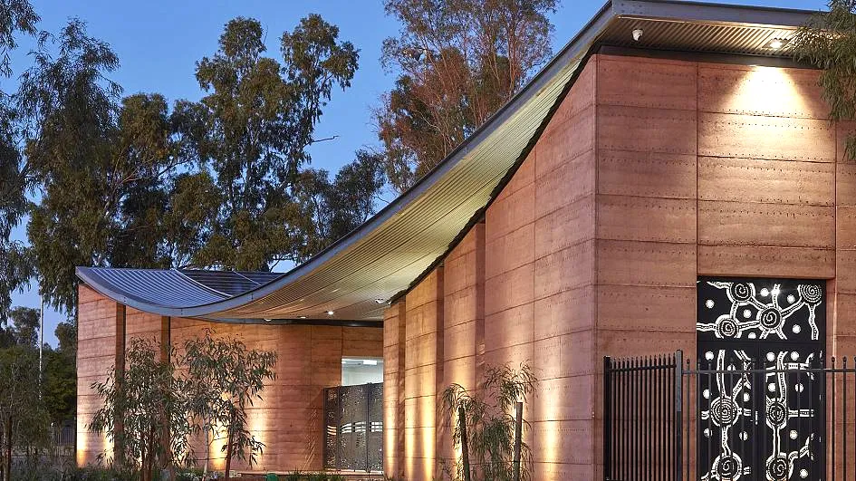 Phục dựng hợp thời ảnh 1