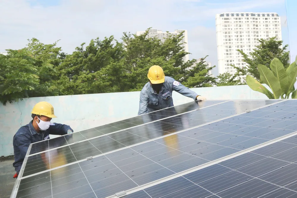 TPHCM sẽ tiêu thụ hết công suất điện mặt trời mái nhà ảnh 1