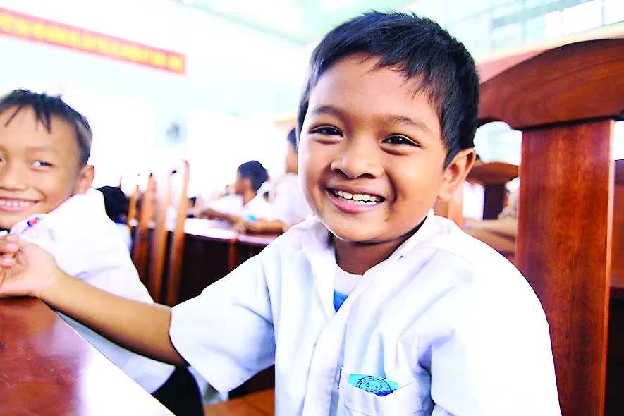 Tập đoàn Xây dựng Hòa Bình tặng quà cho các em nhỏ có hoàn cảnh khó khăn tại 4 huyện vùng biên giới tỉnh Tây Ninh ảnh 1