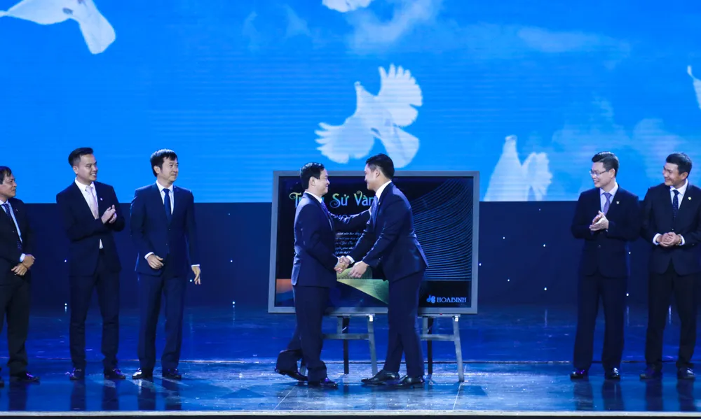 Tập đoàn Xây dựng Hòa Bình: 7 thông điệp cho thế hệ lãnh đạo kế nhiệm ảnh 2