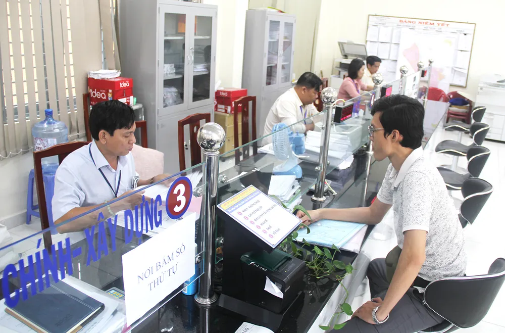 Chấn chỉnh văn hóa ứng xử nơi công sở ảnh 1