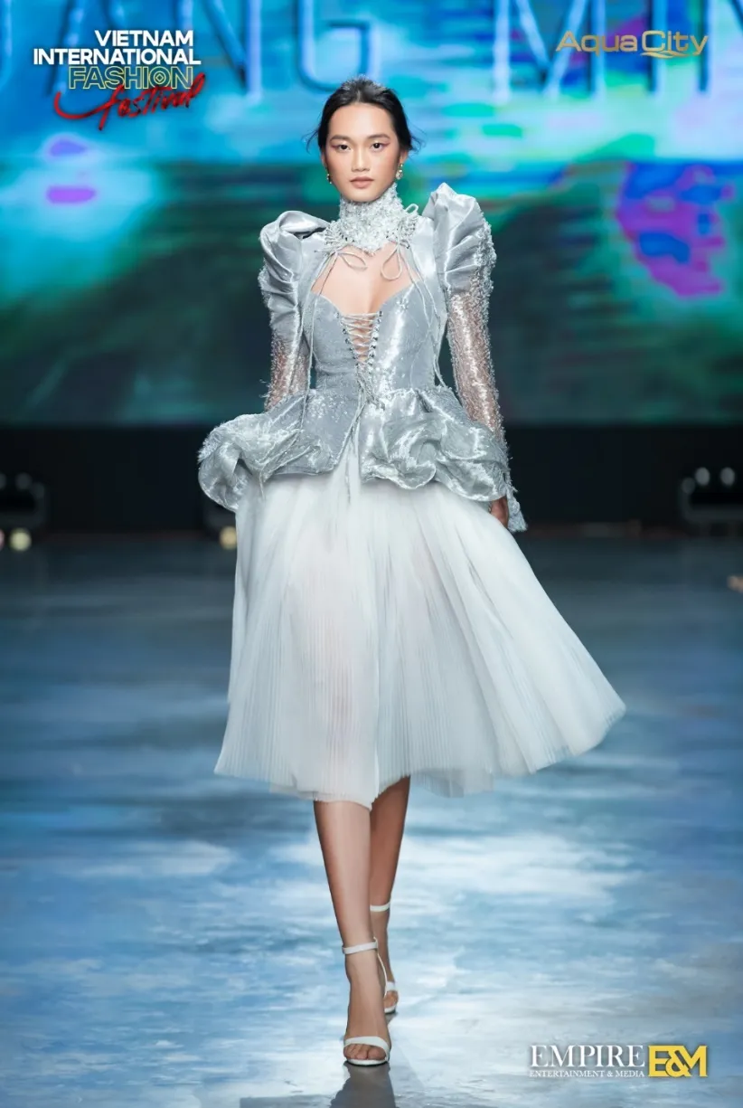 Đô thị đảo Phượng Hoàng - Nguồn cảm hứng của NTK Hoàng Minh Hà trong BST mới ảnh 1