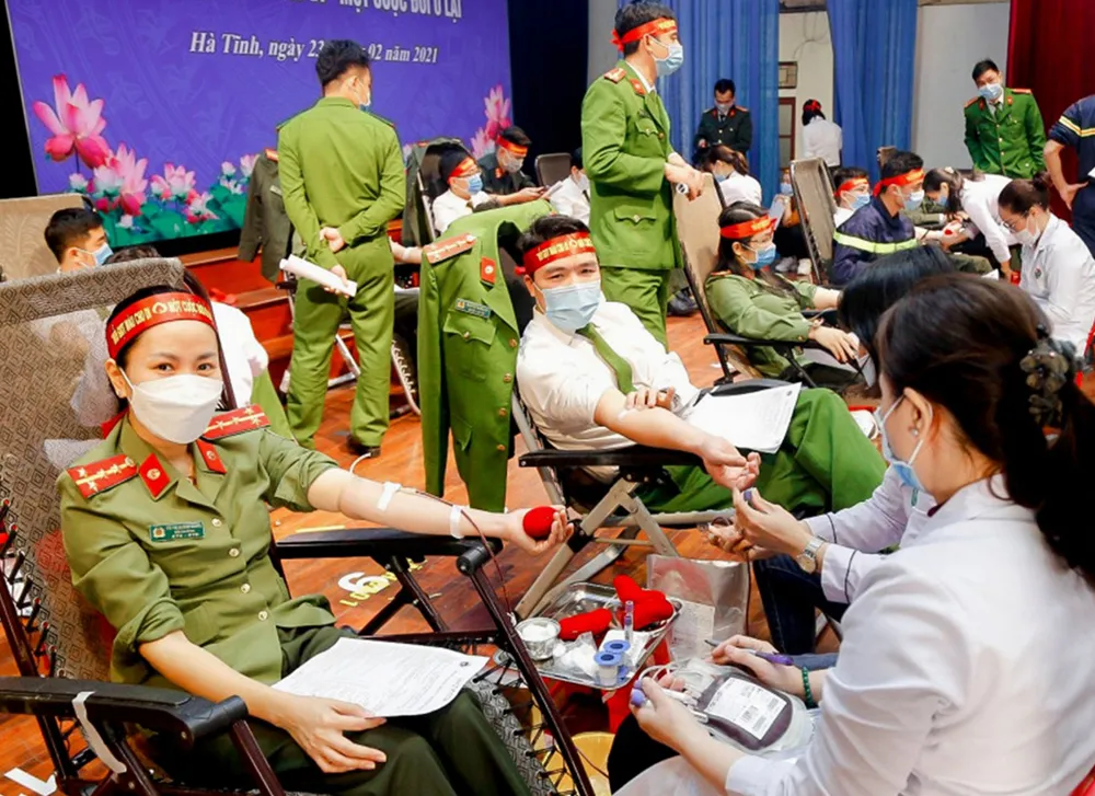 Đoàn viên thanh niên Công an Hà Tĩnh hiến 160 đơn vị máu