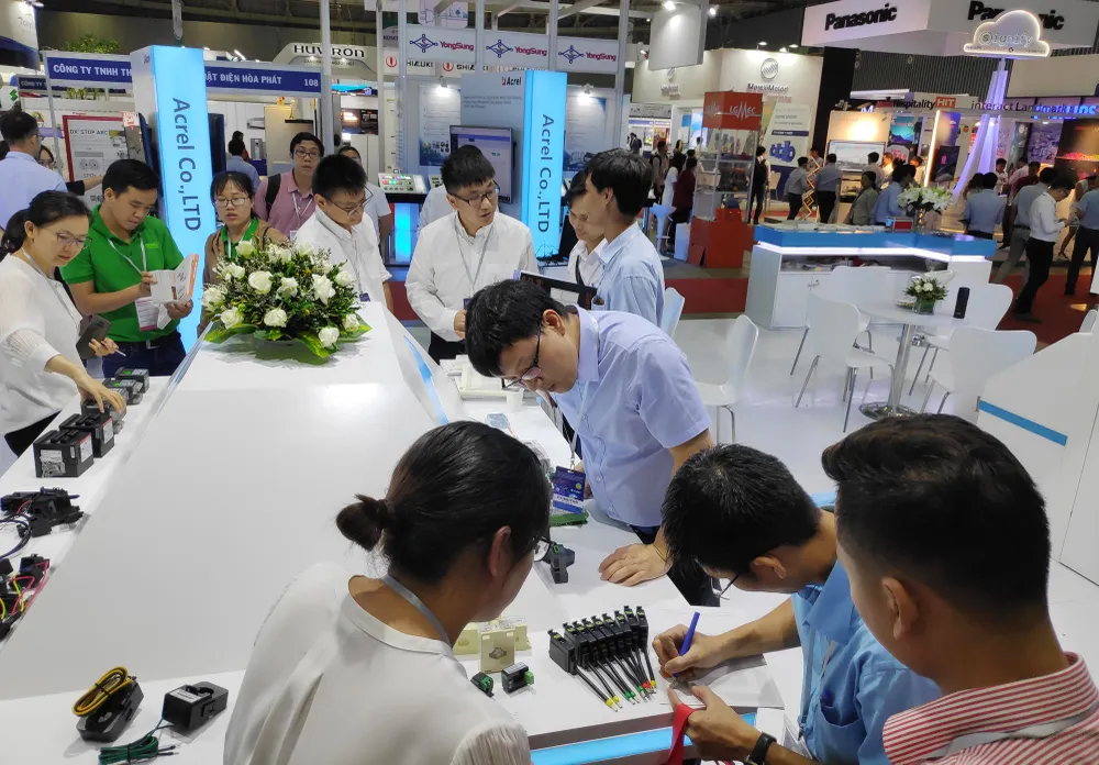 Công nghệ, thiết bị điện và sản phẩm tiết kiệm điện, năng lượng xanh mới nhất được triển lãm tại TPHCM ảnh 1