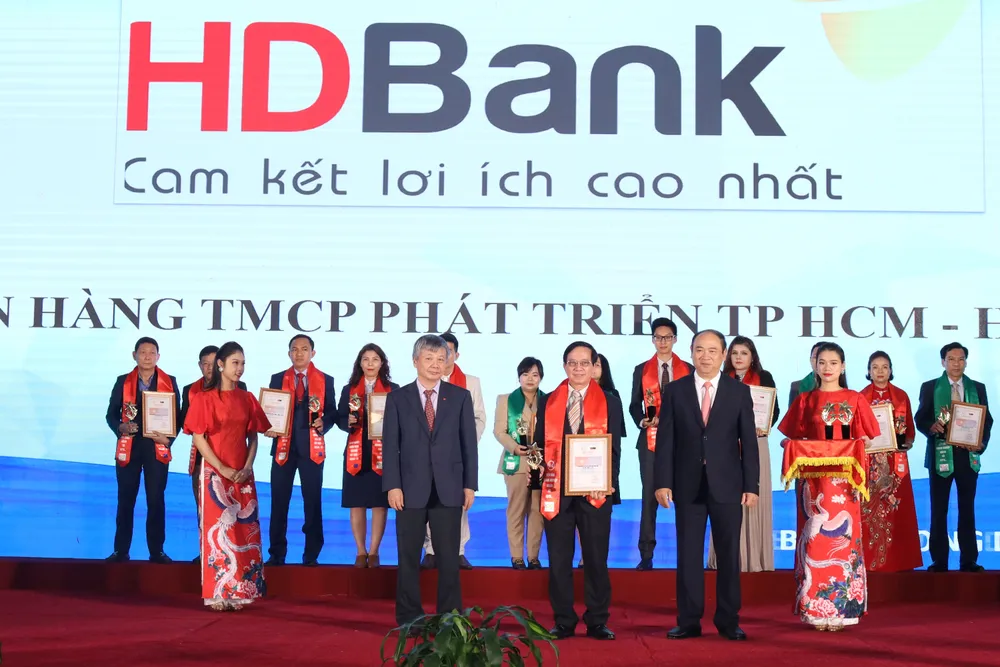 HDBank là doanh nghiệp dẫn đầu các ngành Việt Nam - ASEAN - EU ảnh 1