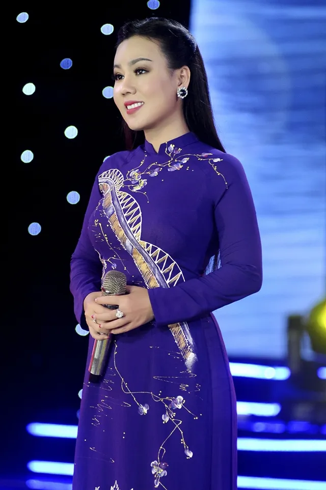 Ca sĩ Lưu Ánh Loan: Giọng hát trữ tình hàng triệu view trên youtube     ảnh 1