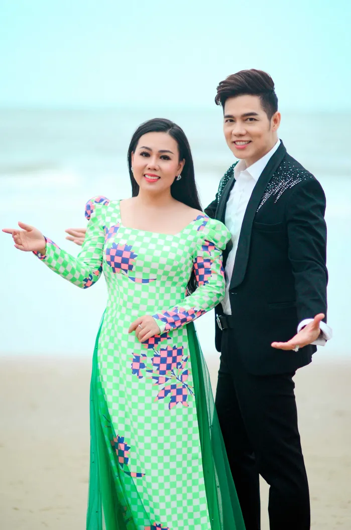 Ca sĩ Lưu Ánh Loan: Giọng hát trữ tình hàng triệu view trên youtube     ảnh 2