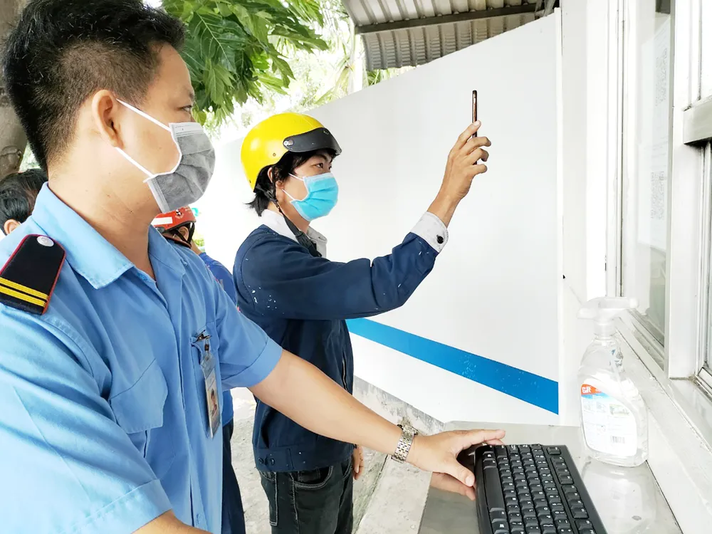 “Thủ phủ” KCN căng mình chống dịch ảnh 2