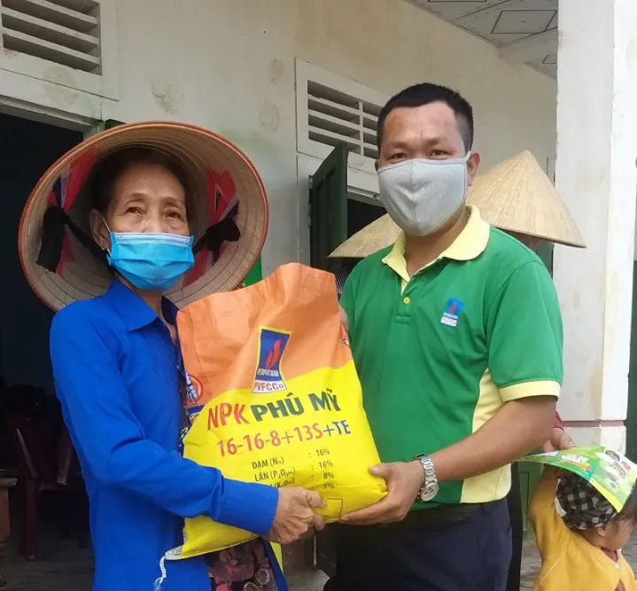 Nỗ lực tăng nguồn cung phân bón cho bà con nông dân ảnh 3
