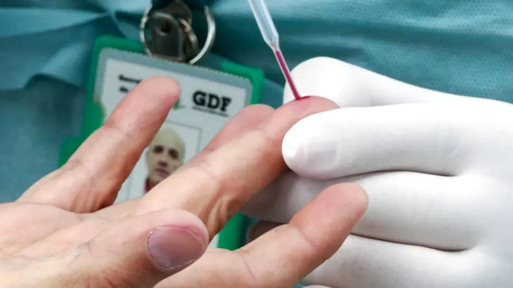 Tiết kiệm vaccine Covid-19... kiểu Pháp ảnh 1