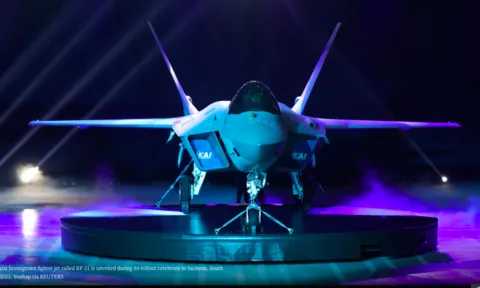 Mẫu chiến đấu cơ Hàn Quốc và Indonesia cùng hợp tác phát triển. Ảnh: REUTERS