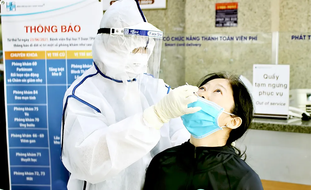 Bệnh viện đảm bảo chữa bệnh nặng, khám bệnh từ xa ảnh 1