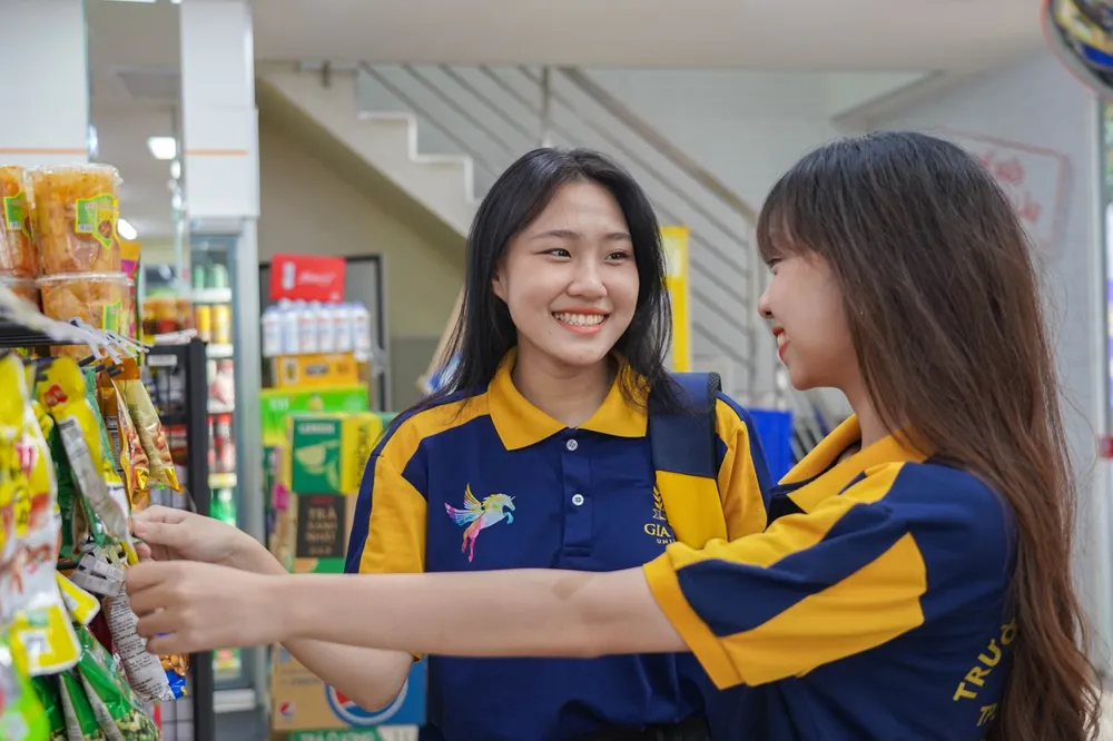 Cơ sở trong trung tâm thành phố với siêu tiện ích xung quanh: cửa hàng tiện lợi, ngân hàng, siêu thị….