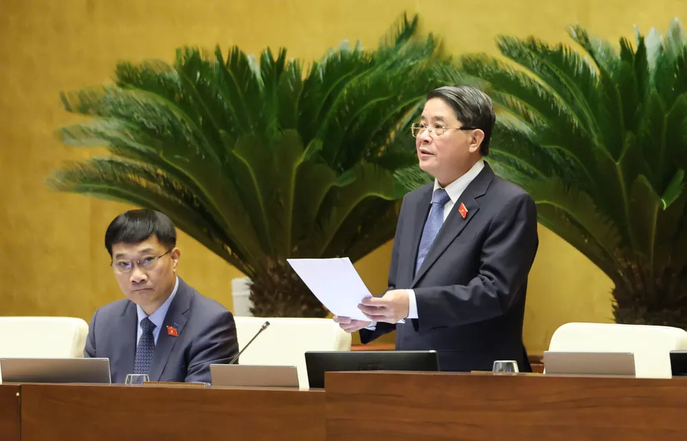 Phó Chủ tịch Quốc hội Nguyễn Đức Hải điều hành thảo luận. Ảnh: QUANG PHÚC