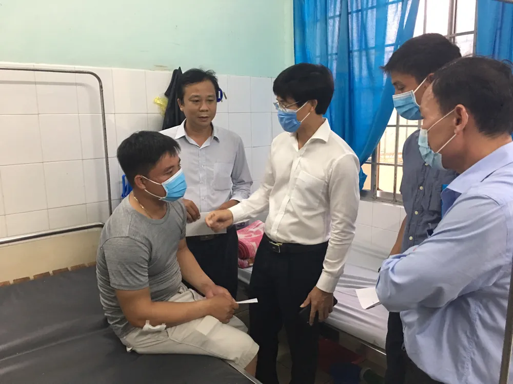  Lãnh đạo TP Vũng Tàu thăm hỏi cán bộ đô thị bị đánh