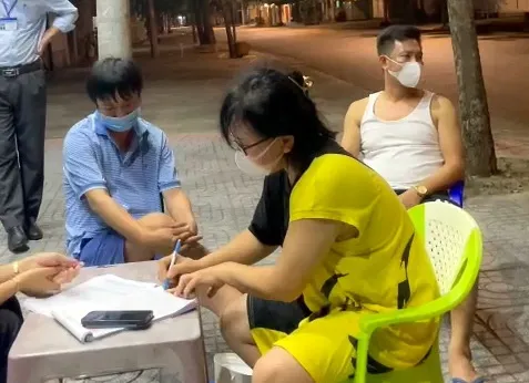 Đề nghị xử lý 2 nhân viên Sở TN-MT vi phạm quy định phòng chống dịch ảnh 1