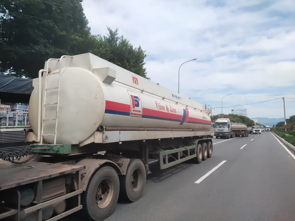 Vũng Tàu: Ùn ứ xe hàng vì ứng dụng phần mềm quản lý mới ảnh 1