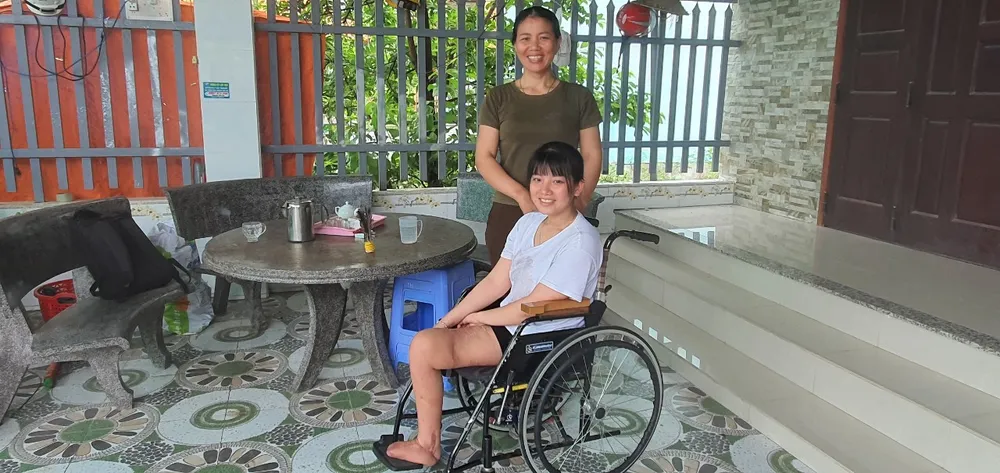 Tòa buộc công ty bồi thường 186 triệu đồng chi phí lắp chân giả cho nữ sinh bị xe tải tông thương tật 87% ảnh 1