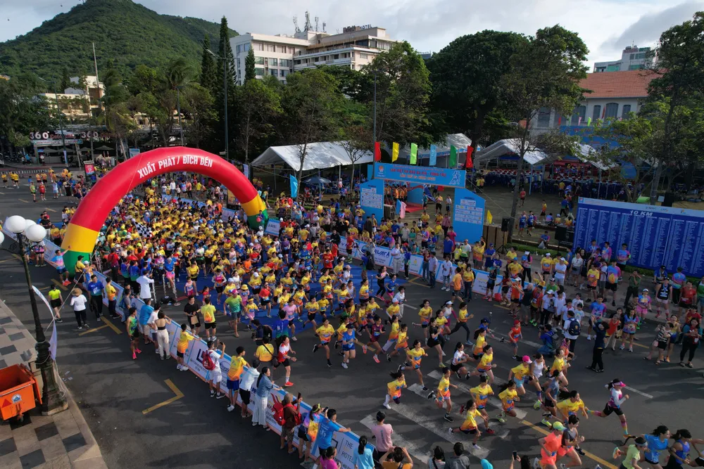 Đông đảo các VĐV tham dự giải