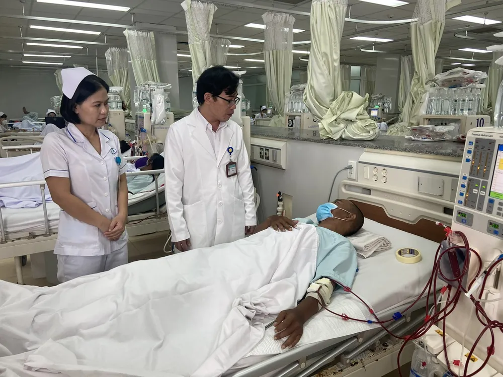 Bệnh viện Bà Rịa thăm, khám và điều trị và chăm sóc sức khỏe cho người dân.jpg