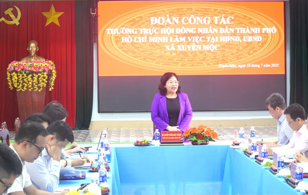 Đoàn công tác số 5 của Thường trực HĐND TPHCM làm việc với lãnh đạo Đảng ủy, HĐND, UBND xã Xuyên Mộc