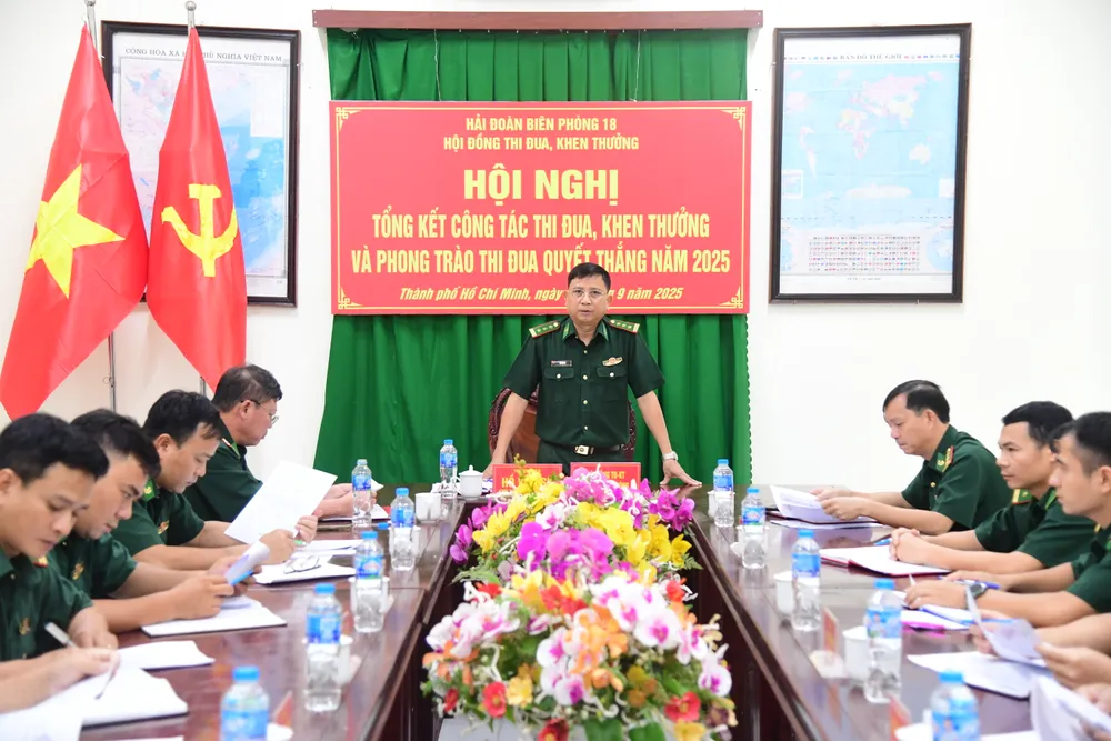 Phát biểu tại hội nghị, Thượng tá Hồ Văn Sỹ, Bí thư Đảng ủy, Chính ủy Hải đoàn Biên phòng 18 ghi nhận, biểu dương những thành tích xuất sắc mà đơn vị đã đạt được