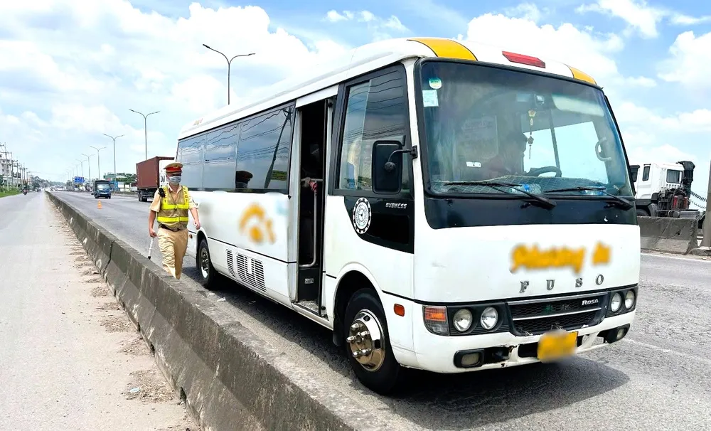 Đồng Nai: 3 ngày ra quân kiểm tra ô tô khách phát hiện 136 trường hợp vi phạm