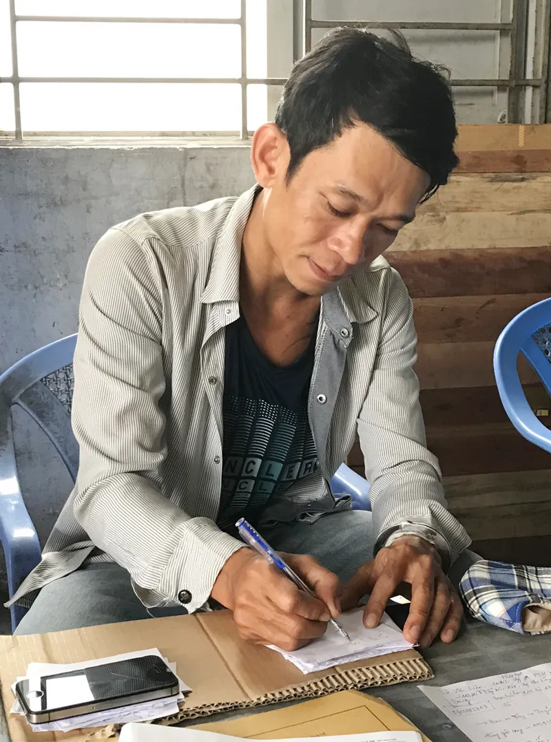 Phá cơ sở sản xuất thuốc bảo vệ thực vật giả ảnh 1