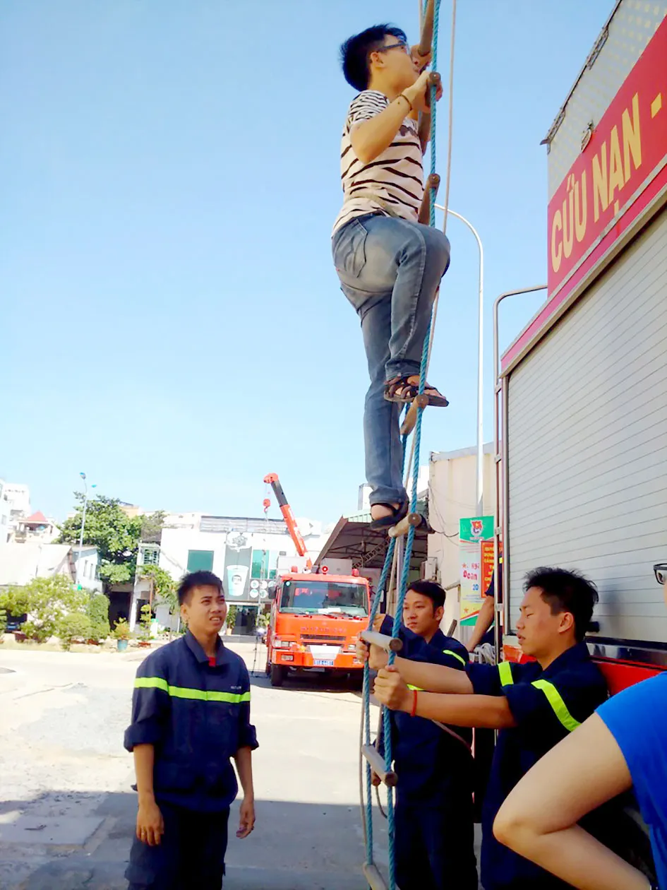 Góp sức xây dựng thành phố văn minh ảnh 5