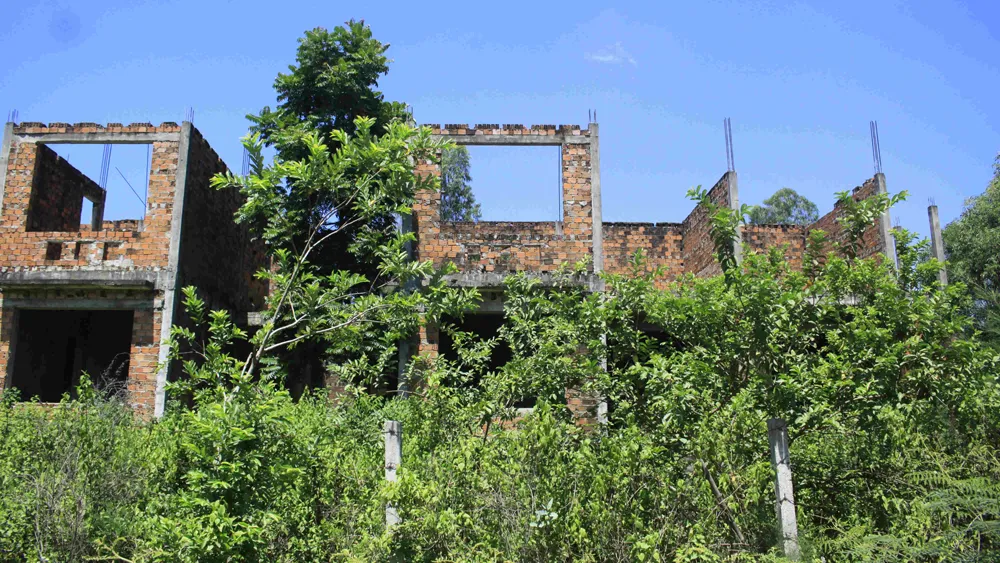 Bỏ hoang công trình tiền tỷ ở Khu kinh tế Dung Quất ảnh 2