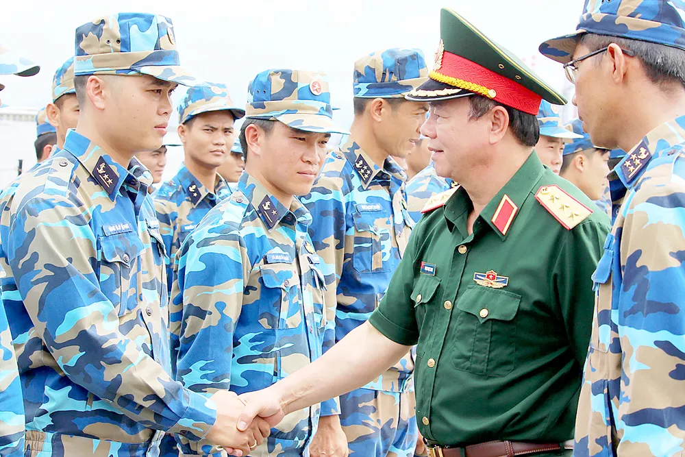 Kiểm tra Lữ đoàn 171 Vùng 2 Hải quân ảnh 1