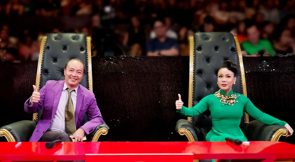 Võ Tấn Phát đăng quang Quán quân bảng Triển vọng Cười xuyên Việt 2017 ảnh 2