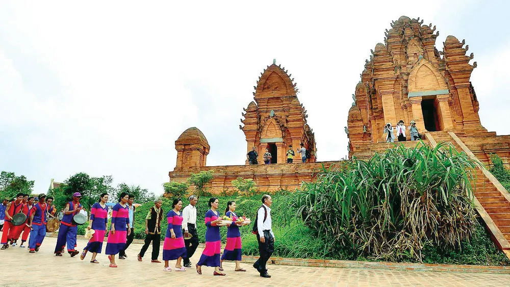 Độc đáo Lễ bỏ mả của đồng bào Raglai ảnh 5