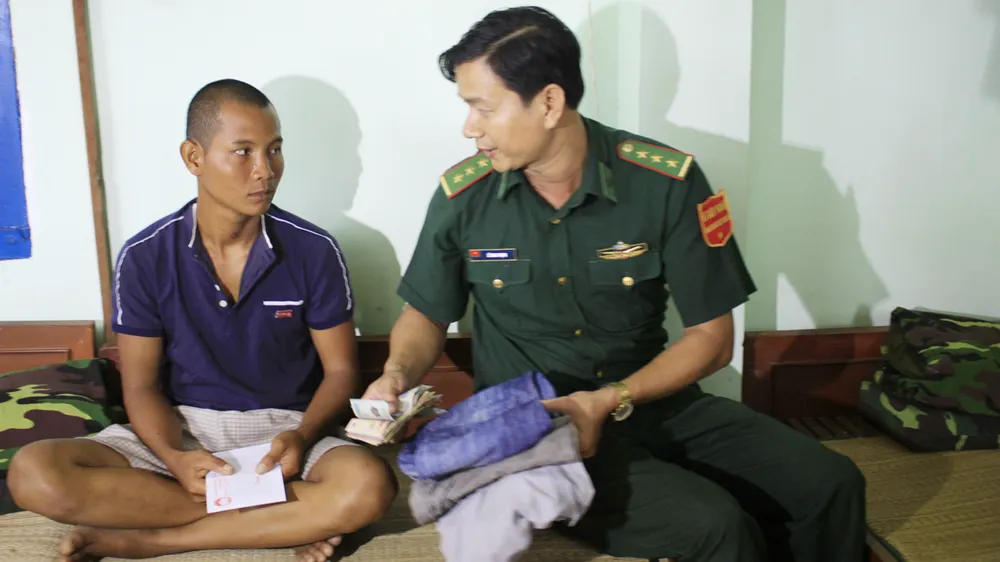 Bơi 3 ngày đêm trên biển, ngư dân thoát chết nhờ túi ni lông ảnh 1