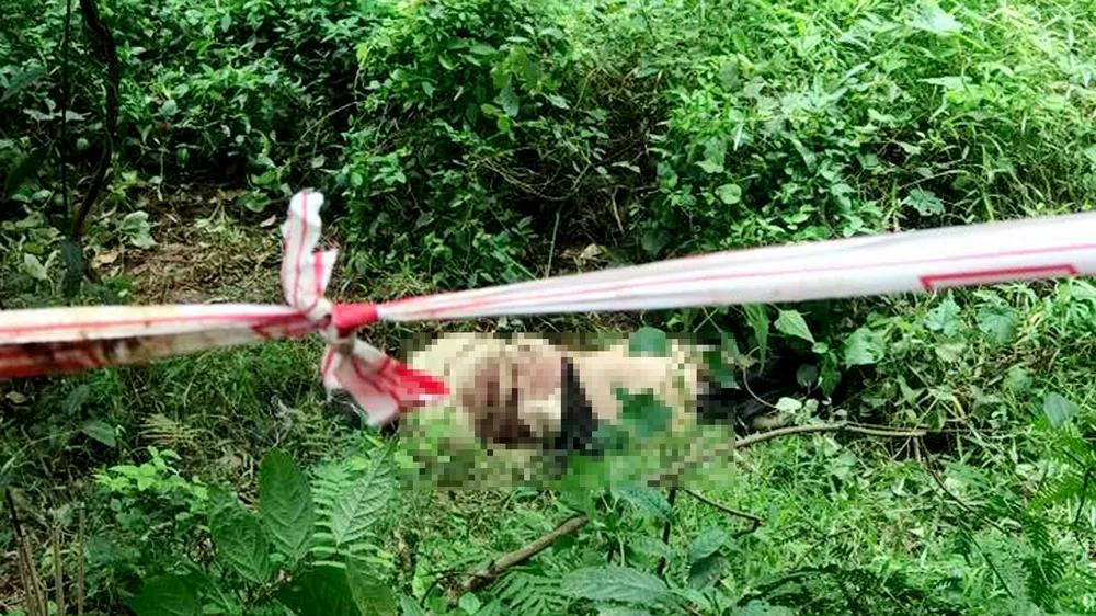 Người đàn ông nghi bị sát hại, vứt xác xuống mương trong lô cao su ảnh 1